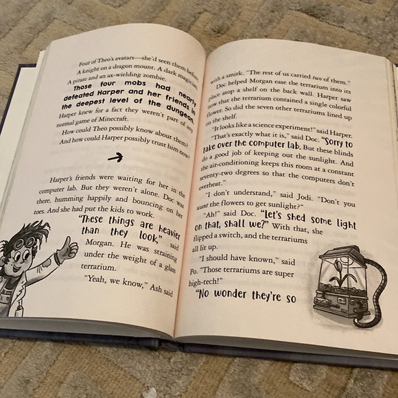 Minecraft book - Picture 3 of 3